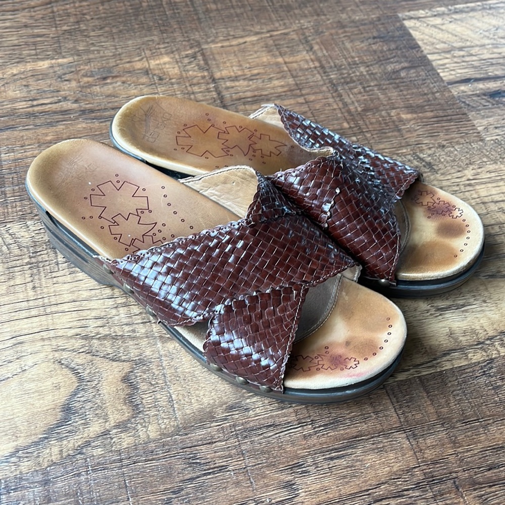 Dansko Mila Chunky Slip On Clog Sandal size 39/8.5-9